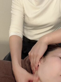 ペタル(petale)の写真/全身のリンパマッサージで徹底ケア！辛い首肩こりを根本的に改善☆プロが一人一人のお好みの圧で施術♪