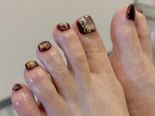 上品なブラウン系マグネット！フットも抜かり無く足元美人♪