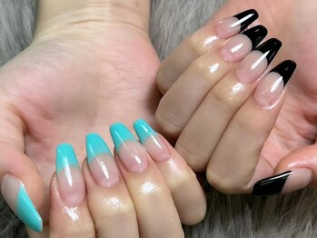 アシメフレンチネイル
