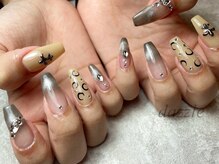 ダズル(dazzle)/マグフレンチネイル