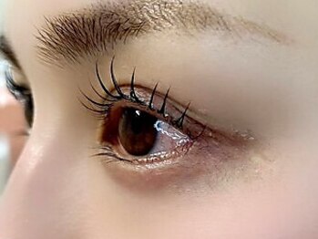 ラルガ(Raruga)の写真/人気パーマ＆フラットラッシュ完備！メニューでお悩みの方も、プロが最適なデザインをご提案します。