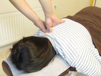 サクラ カイロプラクティック アンド もみほぐし(SAKURA)/首肩こり、背中のハリ改善