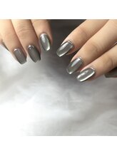 ミネット(Minette)/マグネットネイル×ラメライン