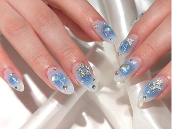 ブルーキラキラチークネイル