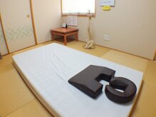 海田整体院/和を感じる畳の個室で施術します