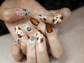 タイニーツリー(Tiny Tree)/99 秋ネイル2022