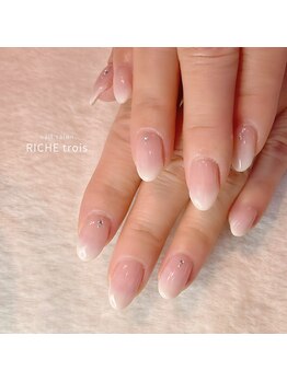 リッシュ トロワ(RICHE trois)/冬ベイビーブーマーネイル