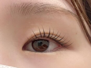 エイル(aile)の写真/【次世代まつ毛パーマ】仕上がりの美しさとキープ力に自信あり◎まつげ1本1本を丁寧に整えて美しい目元に♪