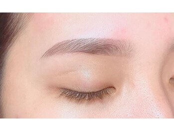 リッチ トゥ 安城店(Rich to)の写真/【アイブロウメニュー￥3000~】低価格★目元美人をトータルプロデュース。まつげも眉も、あなたらしく。