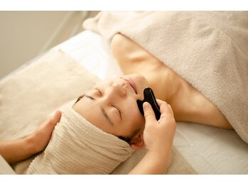 コモレビ(Komorebi)/美整小顔コルギ