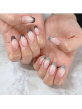 ブラン(blanc)/アシメントリーフレンチネイル