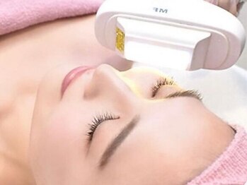 ルナベル(LUNAVEL)の写真/【顔脱毛+コラーゲンパックでワントーン明るいお肌に♪】産毛の自己処理から卒業で肌荒れ防止&化粧ノリUP☆