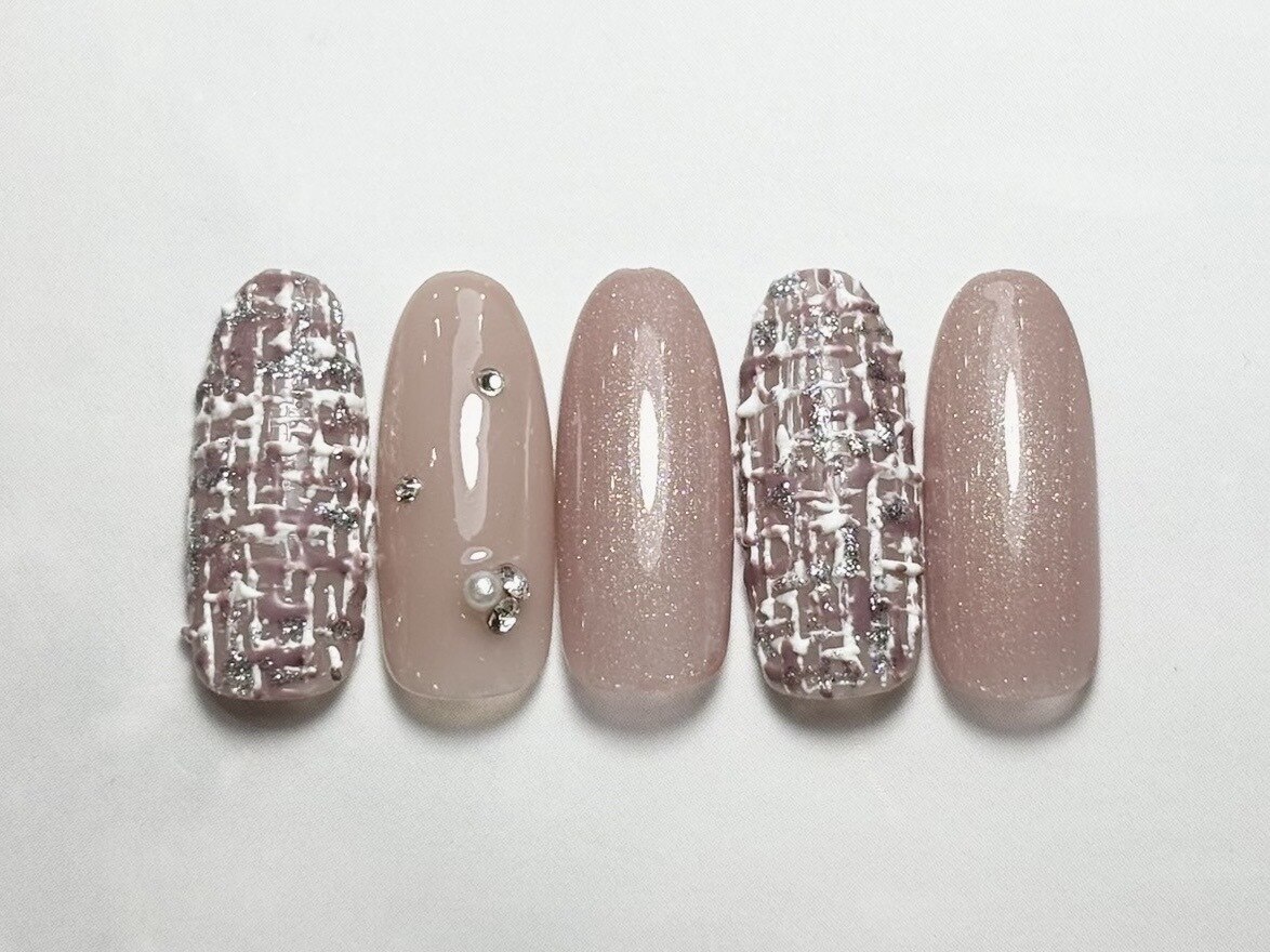 2026年夏トレンド】ツイード 冬のネイルデザイン集｜人気順｜4ページ目
