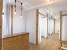 アイドット 広島店(i.)の雰囲気（落ち着いた雰囲気の店内♪眉毛/アイブロウ/眉/まゆげ/間引き）