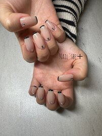 細フレンチネイル