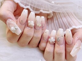 白グラ 大人ガーリー イニシャル