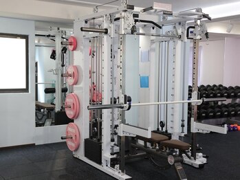 パレフィットジム 横浜(PaleFitteGym)の写真/【美尻&美脚☆】美意識の高い女性は始めてる！豊富なマシンで鍛えたい箇所の集中トレーニングも可能です◎