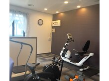 トータルビューティージュネス(TOTAL BEAUTY JEUNESSE)の雰囲気（３階はトレーニングのマシーンもあり施術後軽く運動もできます☆）