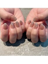 リッシュ(RICHE)/秋の上品ラメグラデネイル