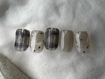 ノンチェ 西宮北口(Nonche)/ネイビーチェックシルバーマグ