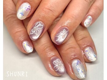 カーム(Calm)/フラワーガーリーネイル