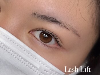 ネロリ バイ エイティスト(neroli by 8ist)/ラッシュリフト［新宿/新宿駅］