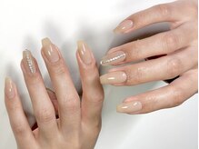 emona nailの雰囲気（飾りすぎない美しさが、大人の魅力を引き立てます。）