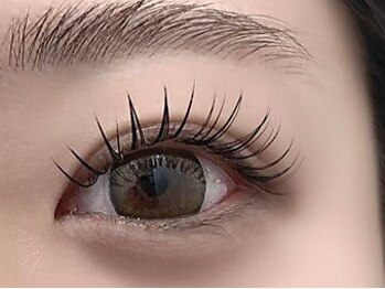 ベルアイビューティー 池袋東口店(BEL EYE BEAUTY)の写真/【最新★&Healthy導入店★】エクステ後にパーマをかけるので、従来よりモチUP!