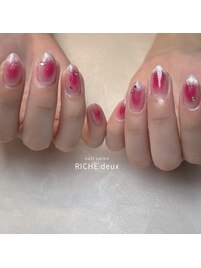 濃いめチークネイル