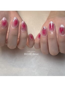 リッシュ ドゥ(RICHE deux)/濃いめチークネイル