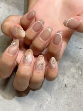 エム(em)/ベージュネイル