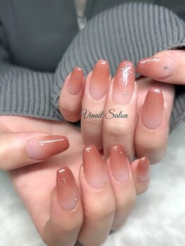 ヴィネイル(Vinail)の写真/さりげない可愛さが女性の心をくすぐる！オフィスネイル～繊細な手描きアートまで生活に合わせてお好みで♪