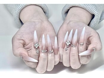 キアラネイルサロンの写真/【パラジェル/長さだし/フィルイン/持ち込】豊富なパーツつけ放題★チップスカルプパーツ付け放題¥12980