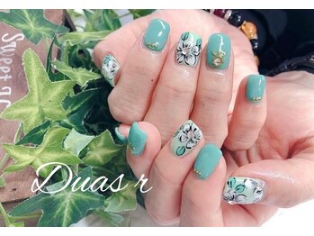 デュアスアール チャンドラ(DuasR chandra)/お花ネイル