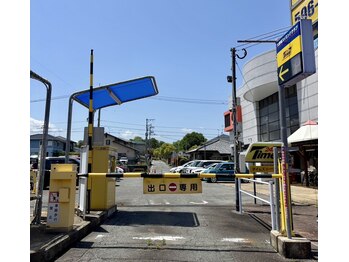 ととのい/併設施設内にある広い無料駐車場