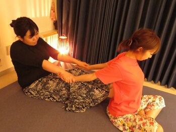 アジアン ヒーリング インディー(Asian healing YinDee)の写真/指圧とストレッチを組み合わせた施術で、心も身体も軽やかに。非日常空間で極上のリラックス体験を◎