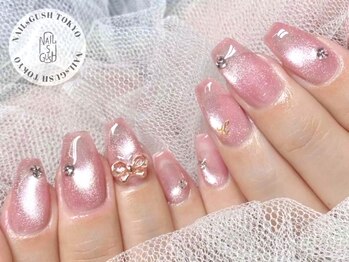 ネイルズガッシュ 川崎店(NAILsGUSH)の写真/≪洗練されたシンプル可愛いデザインがいっぱい≫シンプルだけど存在感があるデザインで指先を彩る♪