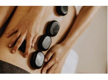 サロン モーネ(salon mane)の雰囲気(ホットストーンで身体の芯までじっくり温めてます◎)