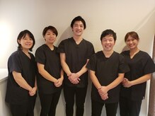 施術スタッフ3名、受付スタッフ2名でお待ちしております！
