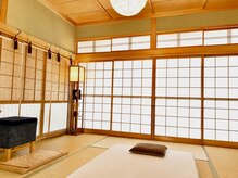 くすの木タイ古式サロン アンド スクール/施術室／落ち着いた和空間