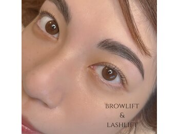 ツムギ アイラッシュ(tsumugi eyelash)/ハリウッドブロウリフト