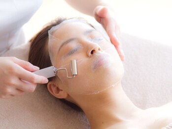 ベルクオーレ(Bellu cuore)の写真/美容液イオン導入で潤う美肌に♪毛穴吸引もあります☆早めのエイジングケアにもオススメ◎