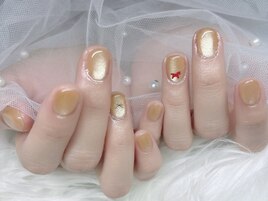 馬　ゴールドマグネットネイル