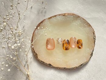 ネイルサロン イントゥ(into_)/プランパーマグアート