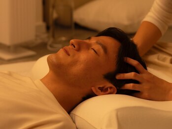 チットチャイ 新宿西口(Chit Chai)の写真/タイ古式マッサージ×ヘッドスパで全身のコリ解消！頭,首もじっくりとほぐし,頭痛や眼精疲労を改善◎