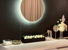 ダリア(Dahlia)/周りを気にせず、お支度まで