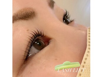 アオミ(aomi)/滋賀竜王 まつげパーマ