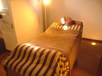 ドクターアーチ 神戸三宮 小顔矯正･整体サロン(Dr.ARCH)/施術スペース