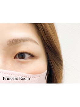 プリンセスルーム(Princess Room)/チャレアイブロウ
