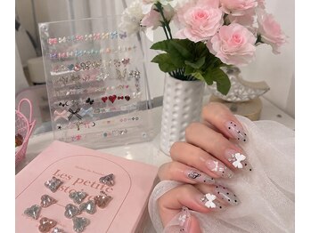 ムーンネイル(Moonnail)の写真/可愛いを妥協したくない女の子へ　追加料金を気にせず好きなだけ盛れる♪パーツもアートも無制限つけ放題♪